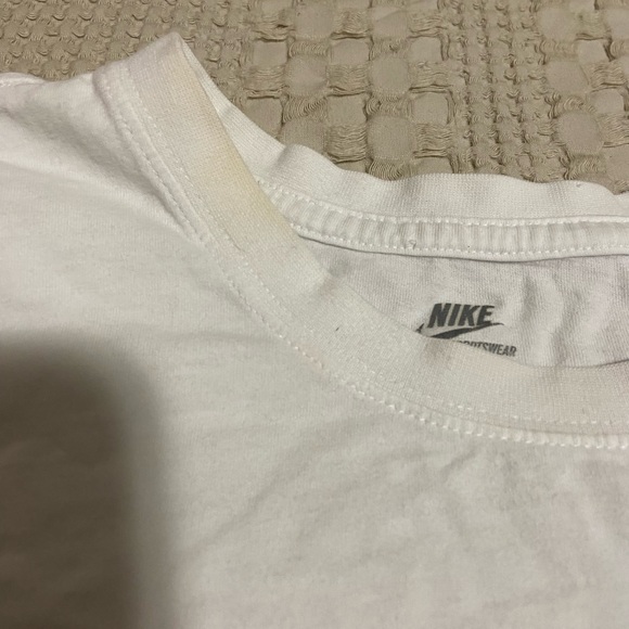 Nike tee shirt - Picture 3 of 9